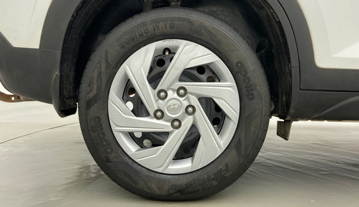 2021 Hyundai Creta E PETROL, Petrol, Manual, 22,717 km, Right Rear Wheel