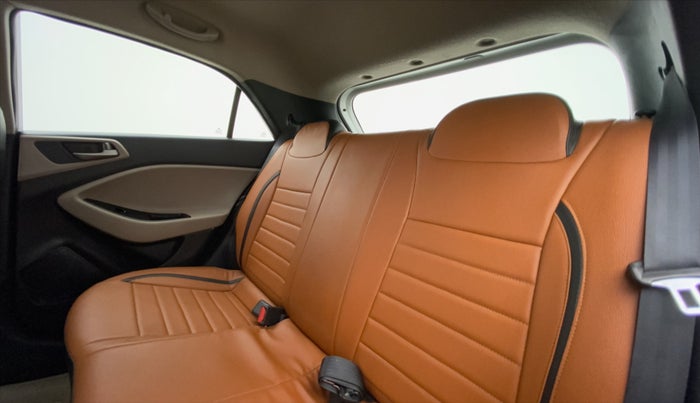 2017 Hyundai Elite i20 Magna Executive 1.2, Petrol, Manual, 27,271 km, Right Side Rear Door Cabin