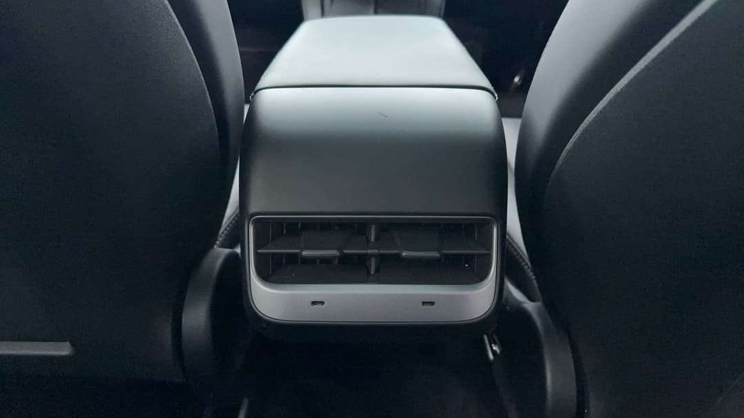 2023 Tesla Model Y Long Range, Automatic, 38719 km, Rear A/C Vent