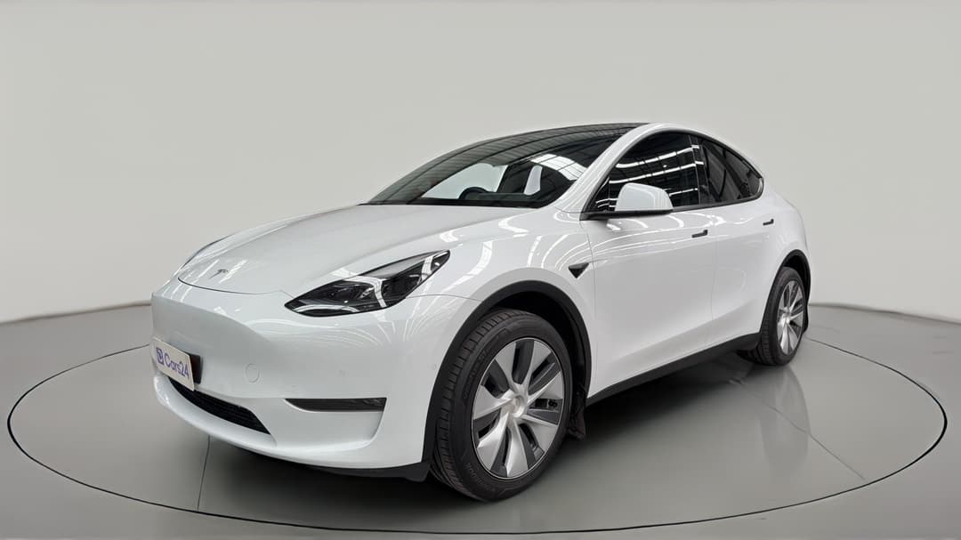 2023 Tesla Model Y Long Range, Automatic, 38719 km, Left Front Diagonal (45- Degree) View