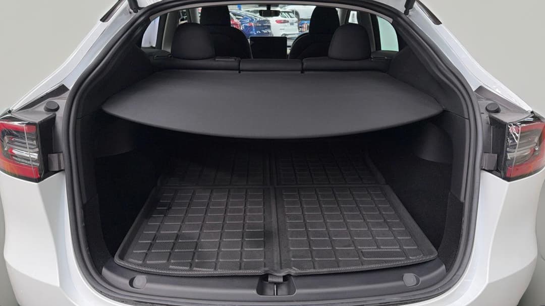 2023 Tesla Model Y Long Range, Automatic, 38719 km, Boot Inside View