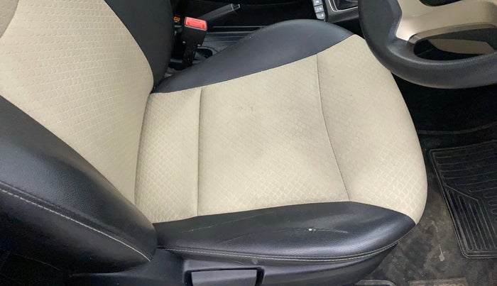 2019 Hyundai NEW SANTRO SPORTZ AMT, Petrol, Automatic, 27,113 km, Driver seat - Cover slightly torn