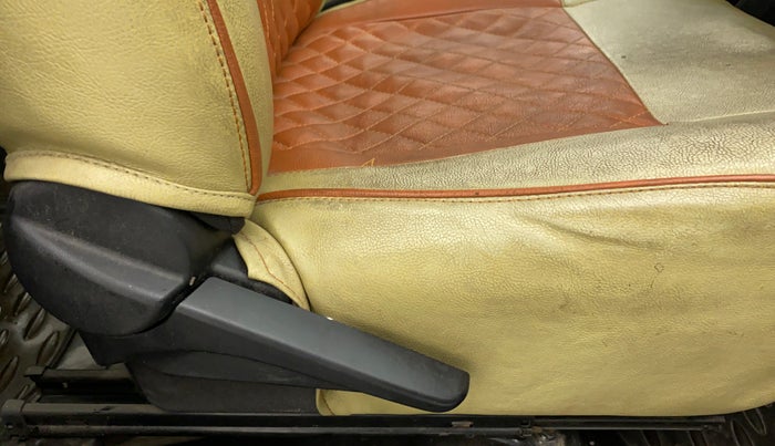 2011 Toyota Etios VX, Petrol, Manual, 92,279 km, Driver Side Adjustment Panel