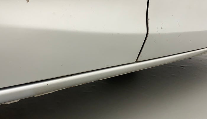 2011 Toyota Etios VX, Petrol, Manual, 92,279 km, Right running board - Minor scratches