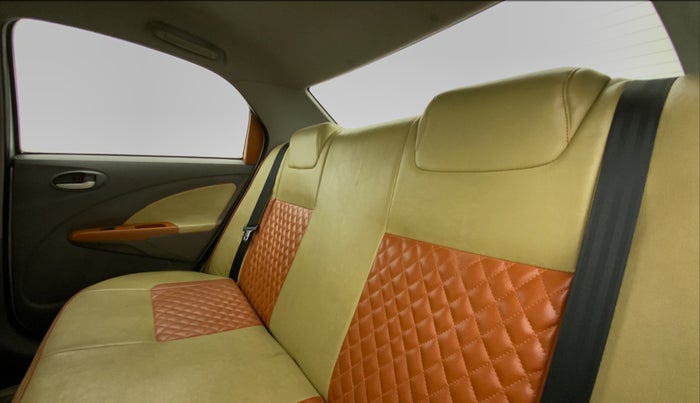 2011 Toyota Etios VX, Petrol, Manual, 92,279 km, Right Side Rear Door Cabin