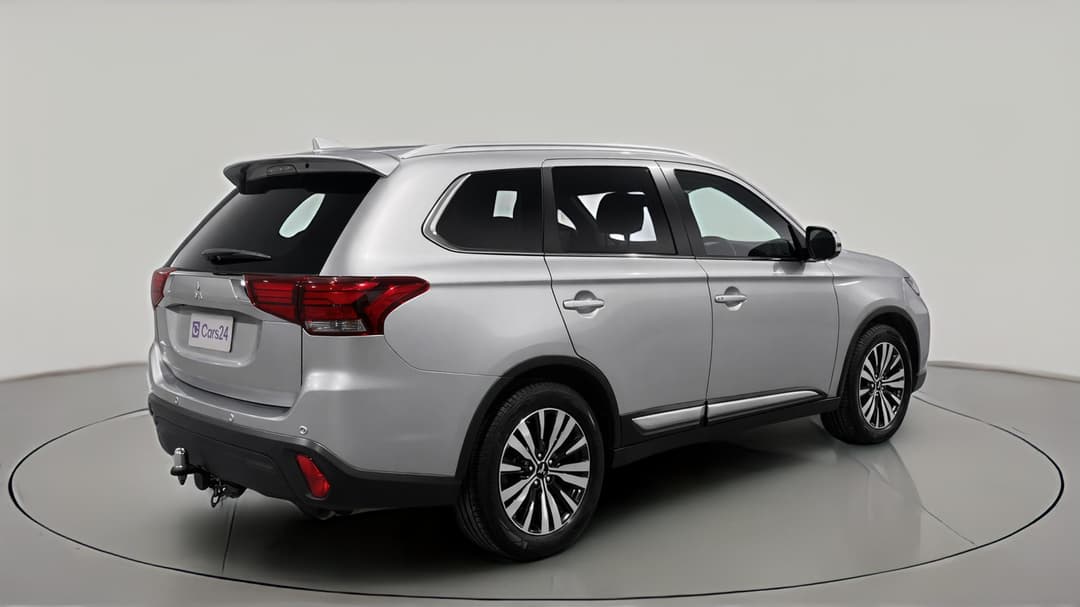 2018 Mitsubishi Outlander Ls 7 Seat (2WD), Automatic, 120030 km, Right Back Diagonal (45- Degree) View