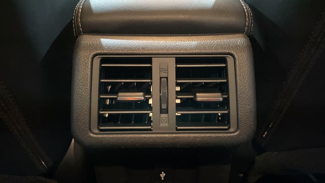 2018 Mitsubishi Outlander Ls 7 Seat (2WD), Automatic, 120030 km, Rear A/C Vent