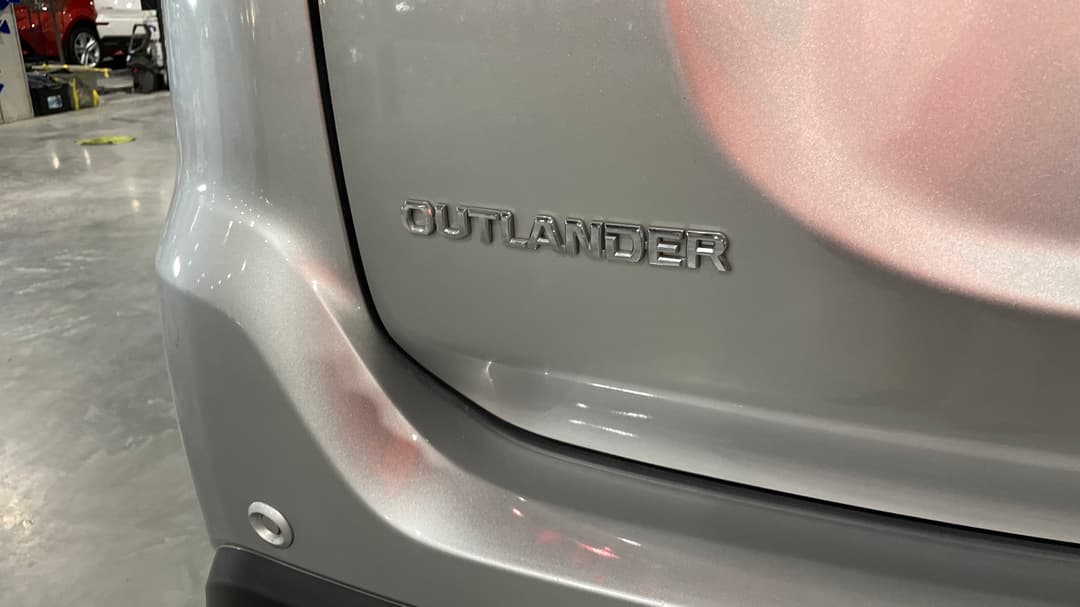 2018 Mitsubishi Outlander Ls 7 Seat (2WD), Automatic, 120030 km, Badge (Boot Left Side)