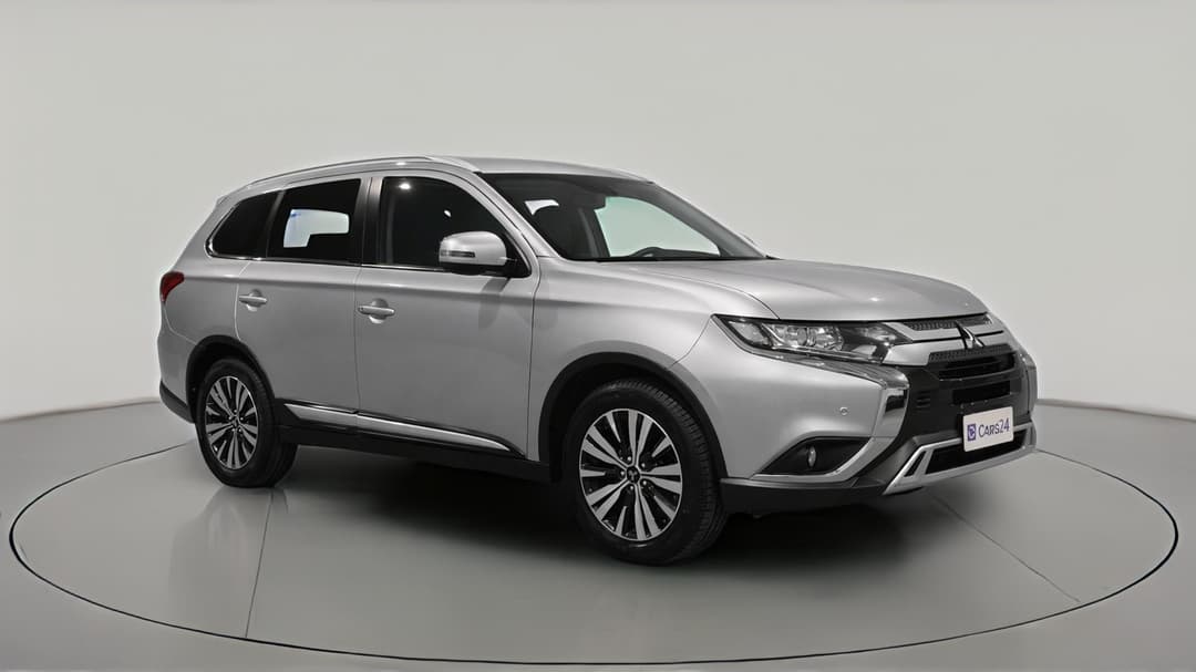 2018 Mitsubishi Outlander Ls 7 Seat (2WD), Automatic, 120030 km, Right Front Diagonal (45- Degree) View