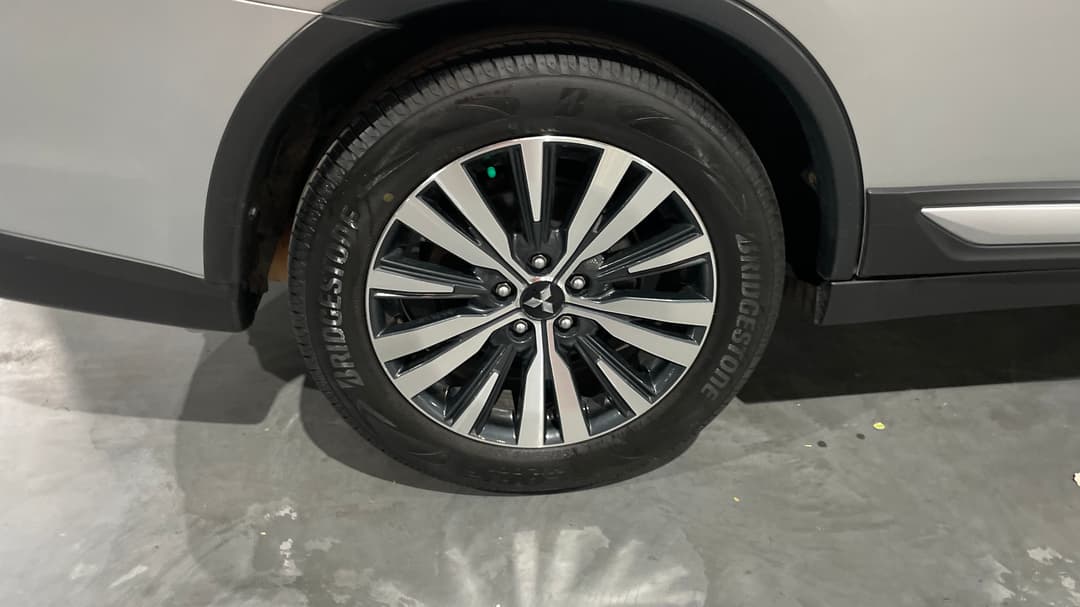 2018 Mitsubishi Outlander Ls 7 Seat (2WD), Automatic, 120030 km, Right Rear Wheel