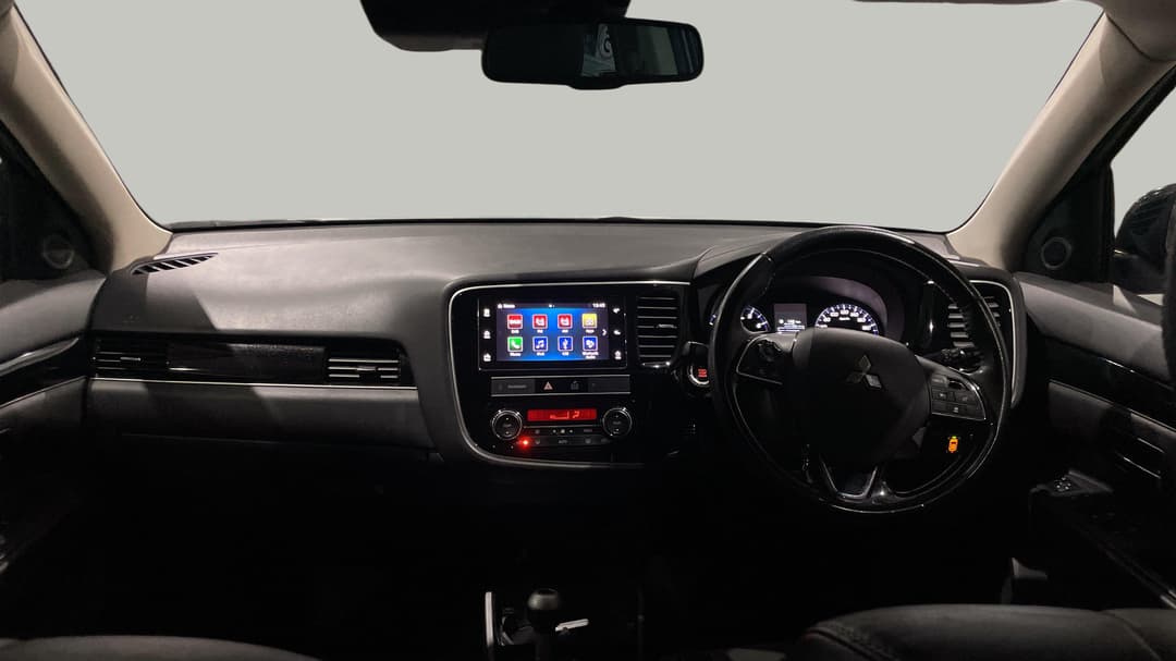 2018 Mitsubishi Outlander Ls 7 Seat (2WD), Automatic, 120030 km, Dashboard View