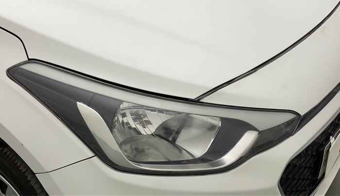 2016 Hyundai Elite i20 MAGNA 1.2, Petrol, Manual, 71,388 km, Right headlight - Minor scratches