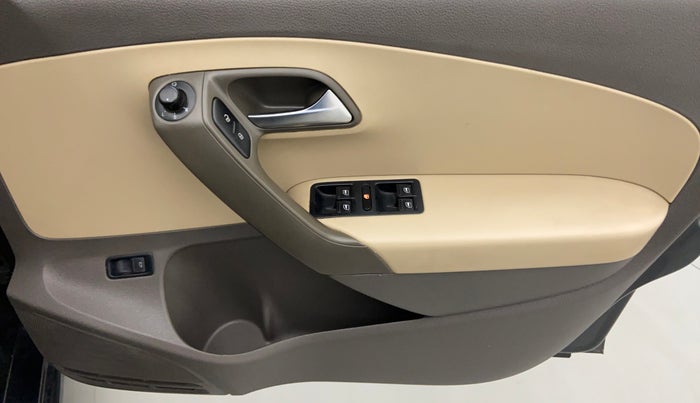 2015 Volkswagen Vento HIGHLINE PETROL, Petrol, Manual, 63,072 km, Driver Side Door Panels Control
