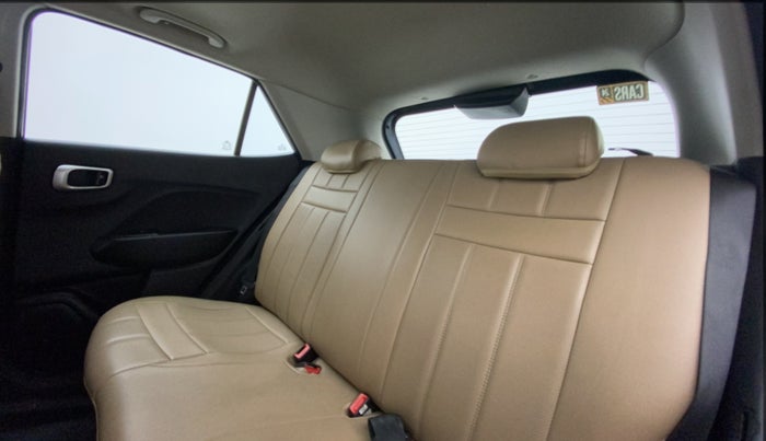 2020 Hyundai VENUE SX 1.0 TURBO, Petrol, Manual, 65,341 km, Right Side Rear Door Cabin