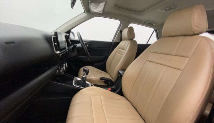 2020 Hyundai VENUE SX 1.0 TURBO, Petrol, Manual, 65,341 km, Right Side Front Door Cabin