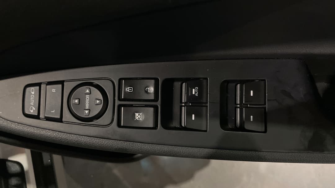 2017 Hyundai Tucson Active X (FWD), Automatic, 72884 km, Drivers Side Door Panel Controls