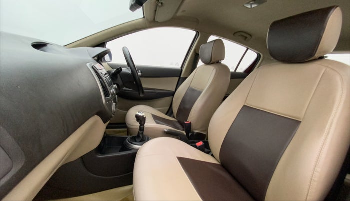 2012 Hyundai i20 SPORTZ 1.4 CRDI, Diesel, Manual, 95,453 km, Right Side Front Door Cabin