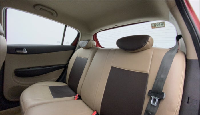 2012 Hyundai i20 SPORTZ 1.4 CRDI, Diesel, Manual, 95,453 km, Right Side Rear Door Cabin