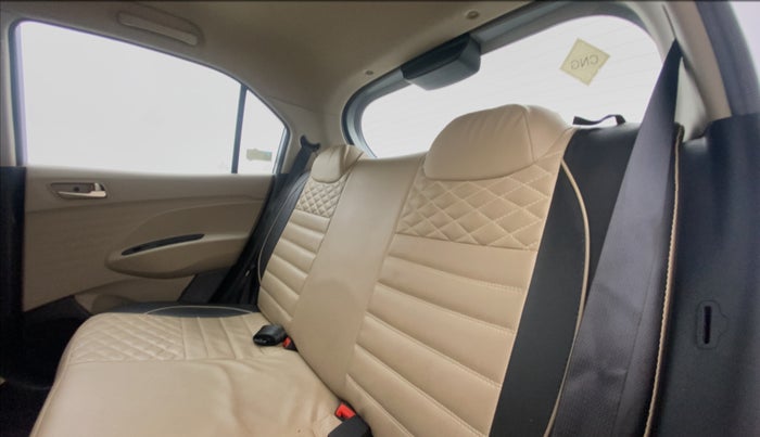 2019 Hyundai NEW SANTRO SPORTZ CNG, CNG, Manual, 39,957 km, Right Side Rear Door Cabin