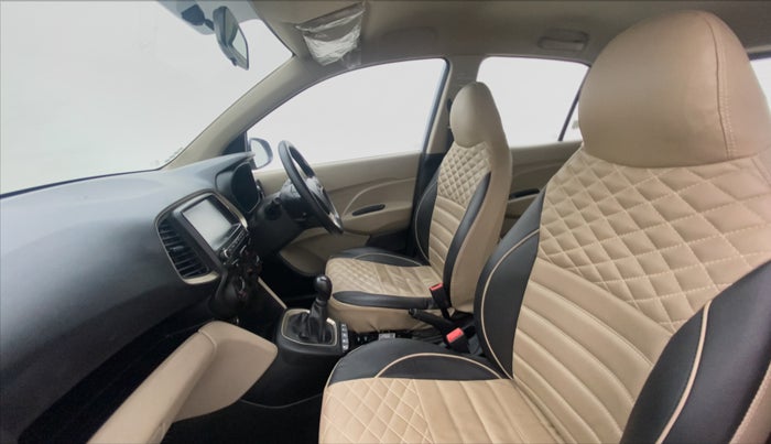 2019 Hyundai NEW SANTRO SPORTZ CNG, CNG, Manual, 39,957 km, Right Side Front Door Cabin