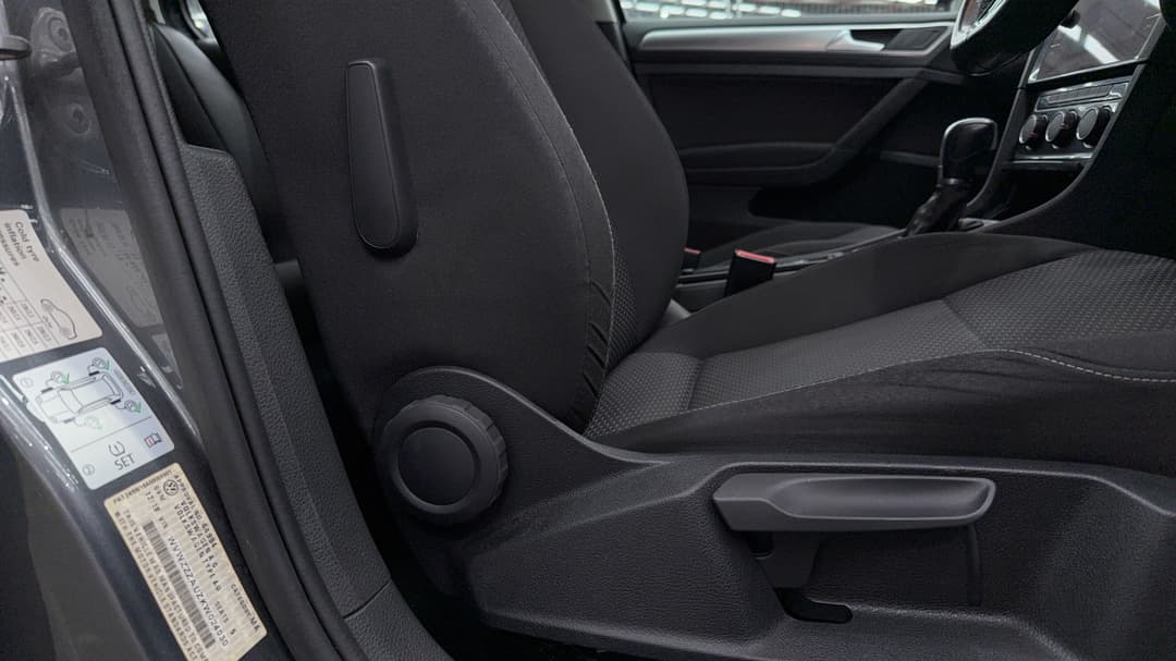 2018 Volkswagen Golf 110 Tsi Trendline, Automatic, 127374 km, Drivers Side Adjustment Panel