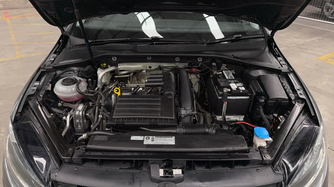2018 Volkswagen Golf 110 Tsi Trendline, Automatic, 127374 km, Open Bonnet (Engine)