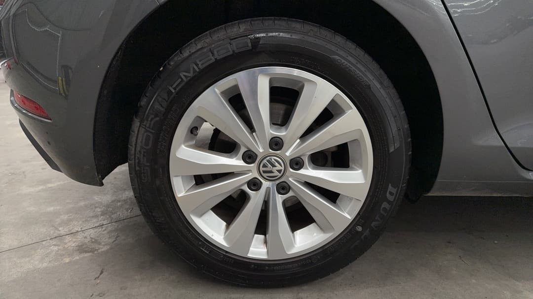 2018 Volkswagen Golf 110 Tsi Trendline, Automatic, 127374 km, Right Rear Wheel