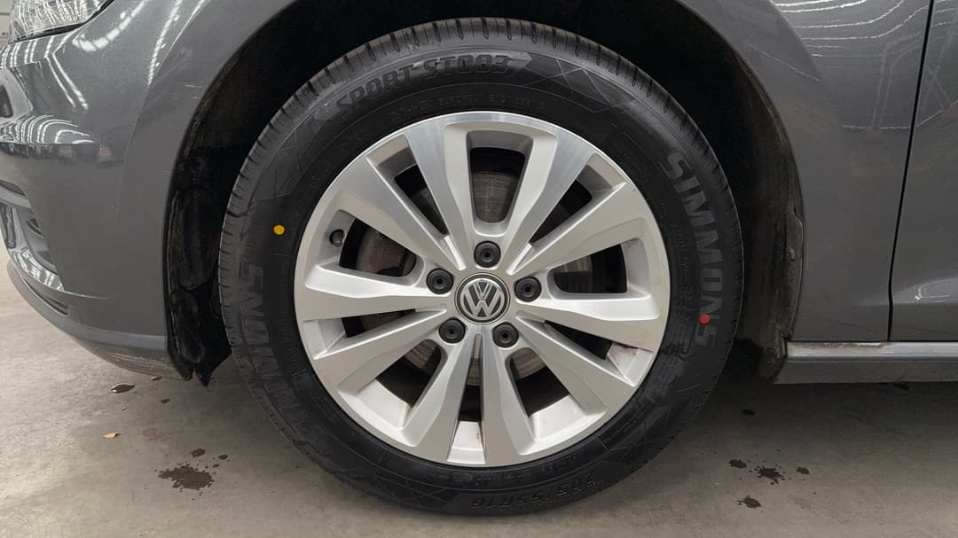 2018 Volkswagen Golf 110 Tsi Trendline, Automatic, 127374 km, Left Front Wheel
