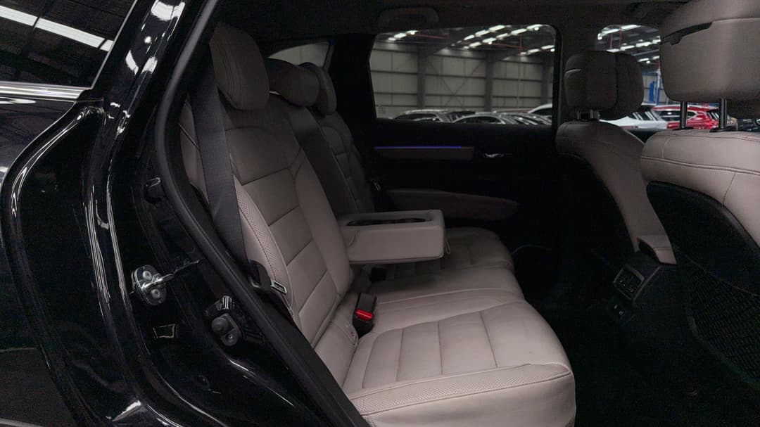 2021 Renault Koleos Intens (4x4), Automatic, 79459 km, Right Side Rear Door Cabin View