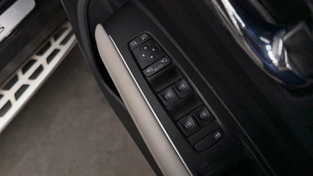 2021 Renault Koleos Intens (4x4), Automatic, 79459 km, Drivers Side Door Panel Controls