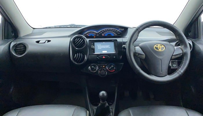 2016 Toyota Etios CROSS 1.2 G, Petrol, Manual, 56,689 km, Dashboard