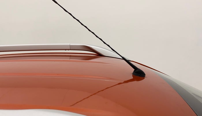 2016 Toyota Etios CROSS 1.2 G, Petrol, Manual, 56,689 km, Roof - Antenna has minor damage