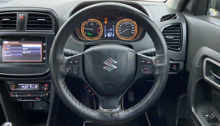2018 Maruti Vitara Brezza ZDI PLUS DUAL TONE, Diesel, Manual, 38,017 km, Steering Wheel Close-up