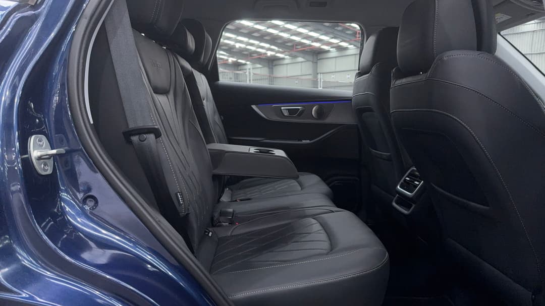 2024 Chery Tiggo 8 Pro Max Elite 2WD, Automatic, 10181 km, Right Side Rear Door Cabin View