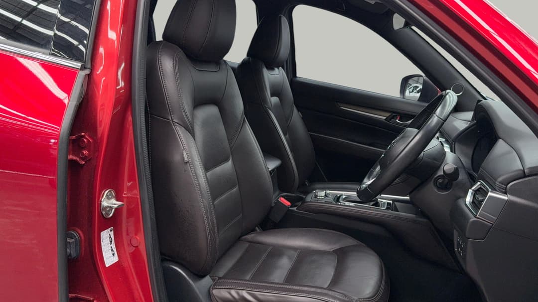 2020 Mazda CX-5 Akera (AWD), Automatic, 145498 km, Right Side Front Door Cabin View