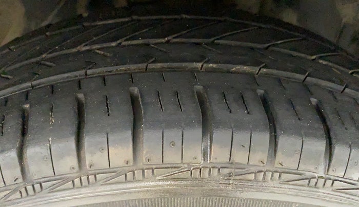 2018 Datsun Go Plus A (O), CNG, Manual, 46,512 km, Right Front Tyre Tread
