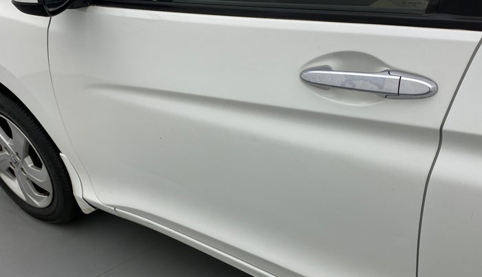 2016 Honda City V MT PETROL, Petrol, Manual, 62,146 km, Front passenger door - Slightly dented