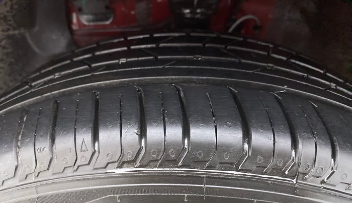 2015 Hyundai Elite i20 ASTA 1.4 CRDI, Diesel, Manual, 66,412 km, Left Front Tyre Tread