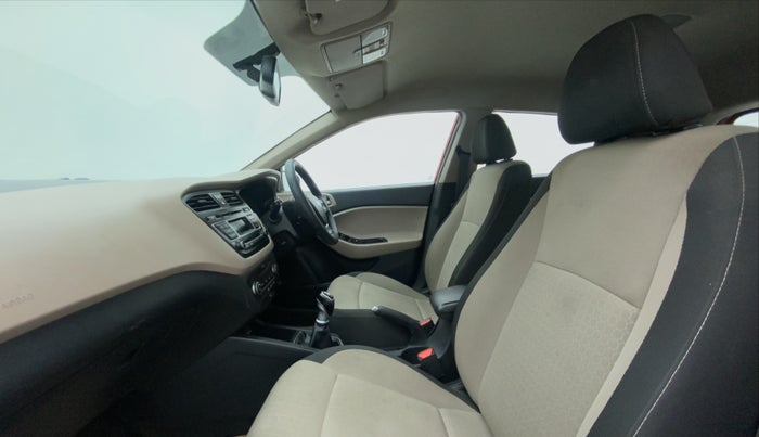 2015 Hyundai Elite i20 ASTA 1.4 CRDI, Diesel, Manual, 66,412 km, Right Side Front Door Cabin