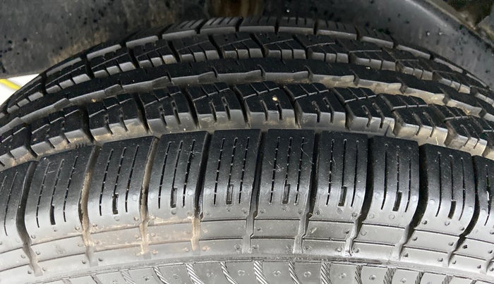 2018 Mahindra Bolero Power+ SLX, Diesel, Manual, 53,050 km, Right Rear Tyre Tread