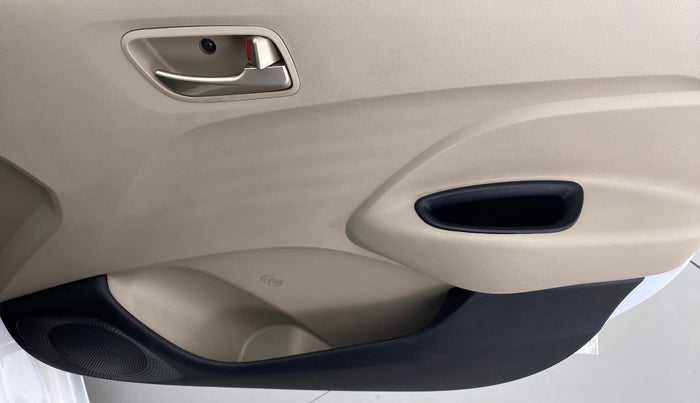 2019 Hyundai NEW SANTRO 1.1 SPORTS AMT, Petrol, Automatic, 30,147 km, Driver Side Door Panels Control