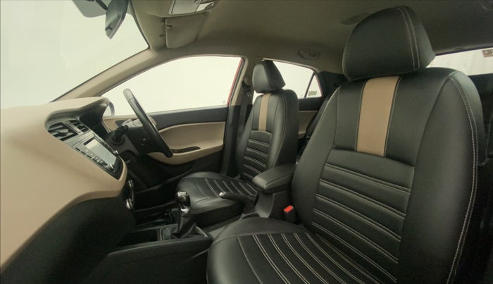 2017 Hyundai Elite i20 ASTA 1.2 (O), Petrol, Manual, 71,699 km, Right Side Front Door Cabin