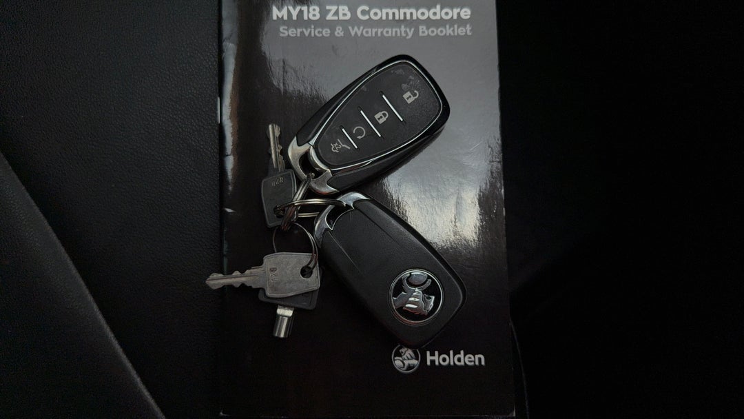 2018 Holden Calais V (5yr), Automatic, 92035 km, Key Close-up