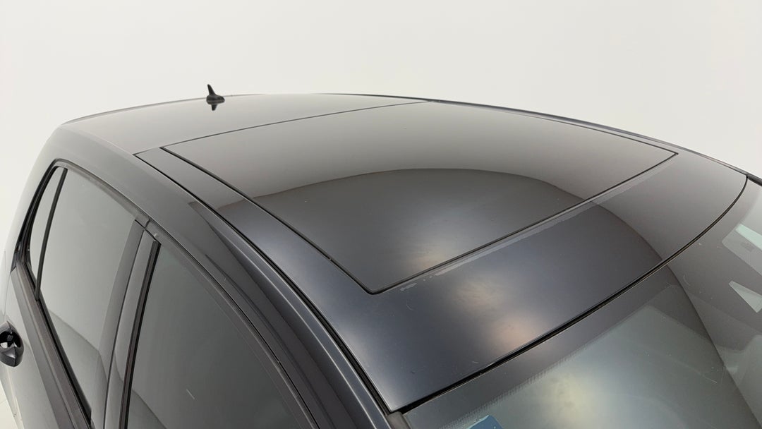 2017 Volkswagen Golf Gti, Automatic, 150647 km, Roof/Sunroof View