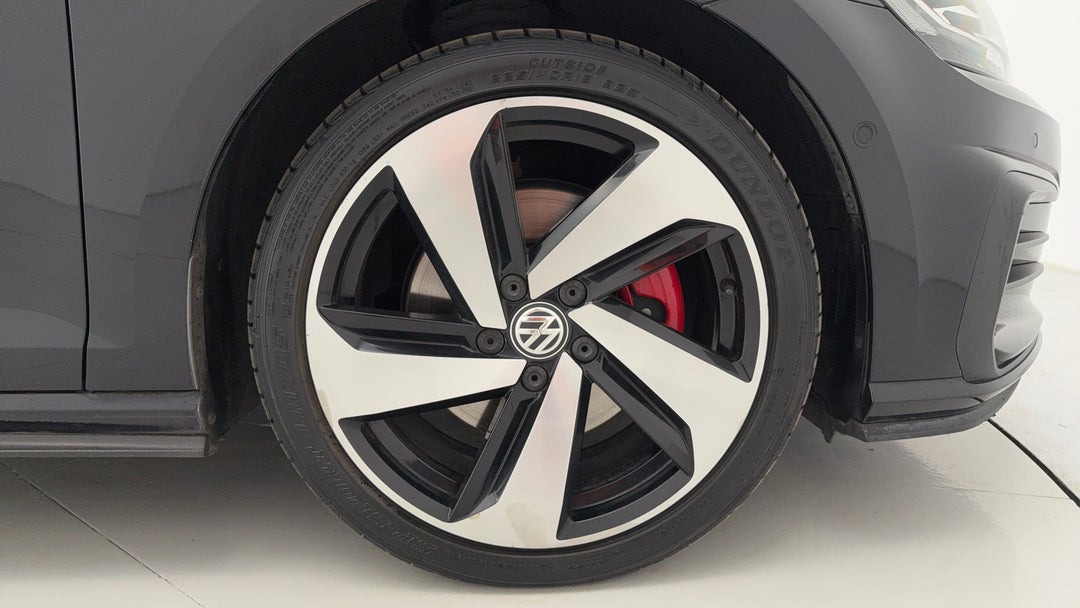 2017 Volkswagen Golf Gti, Automatic, 150647 km, Right Front Wheel