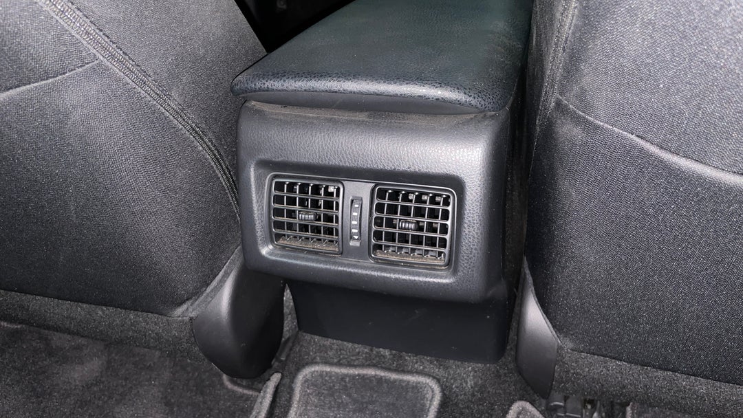 2023 Toyota Camry Ascent, Automatic, 52213 km, Rear A/C Vent