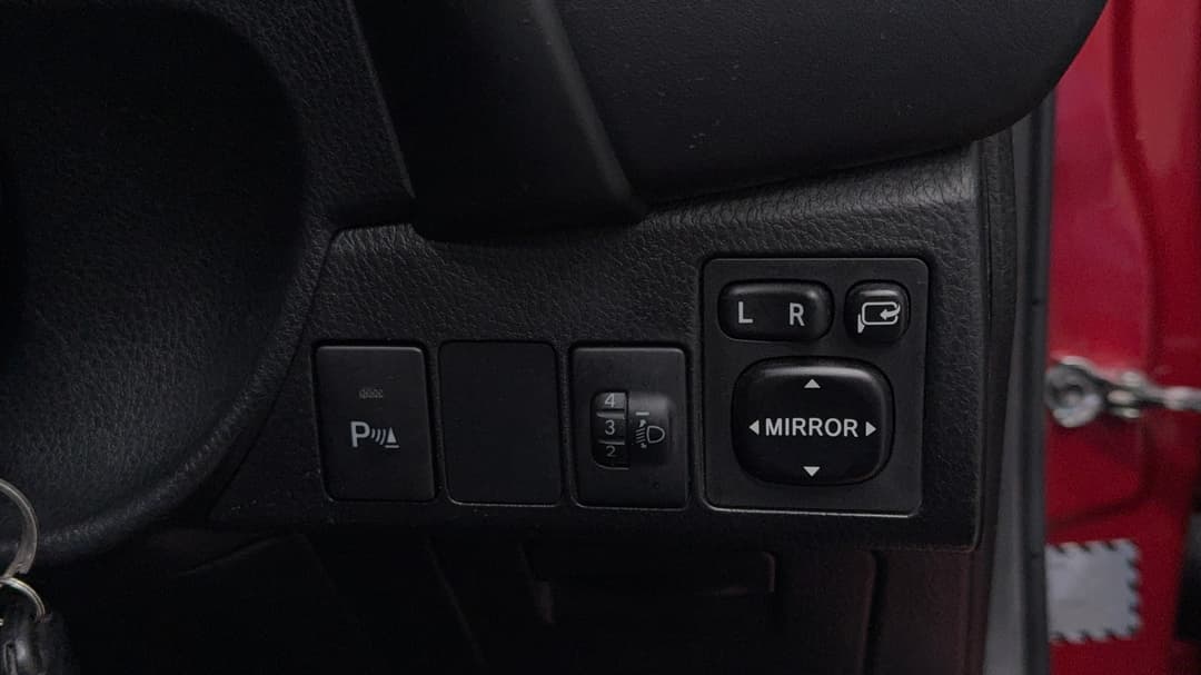 2018 Toyota Corolla Ascent, Automatic, 51729 km, Utility Switches/Buttons