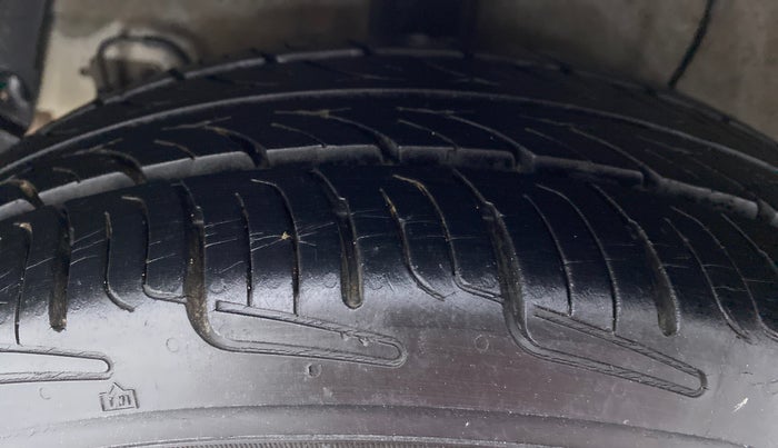 2015 Hyundai Xcent S 1.2 OPT, Petrol, Manual, 42,466 km, Right Rear Tyre Tread