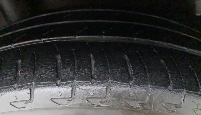 2017 Honda City VX MT PETROL, Petrol, Manual, 27,904 km, Right Front Tyre Tread
