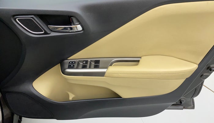 2017 Honda City VX MT PETROL, Petrol, Manual, 27,904 km, Driver Side Door Panels Control